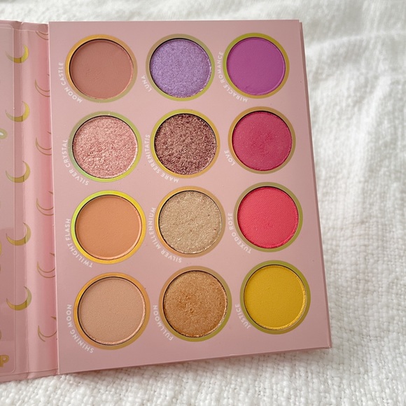 Colourpop x Sailor Moon Pretty Guardian Eyeshadow Palette - Picture 4 of 7
